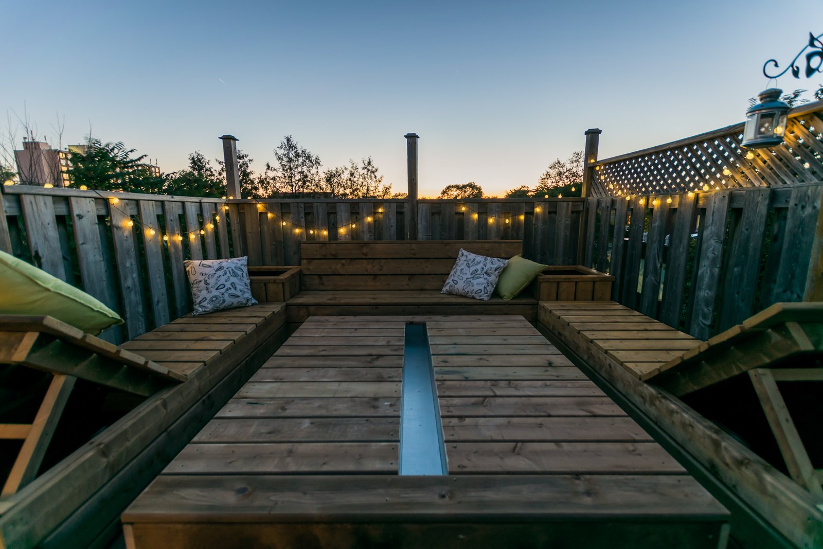 Deck Table (31 of 8)